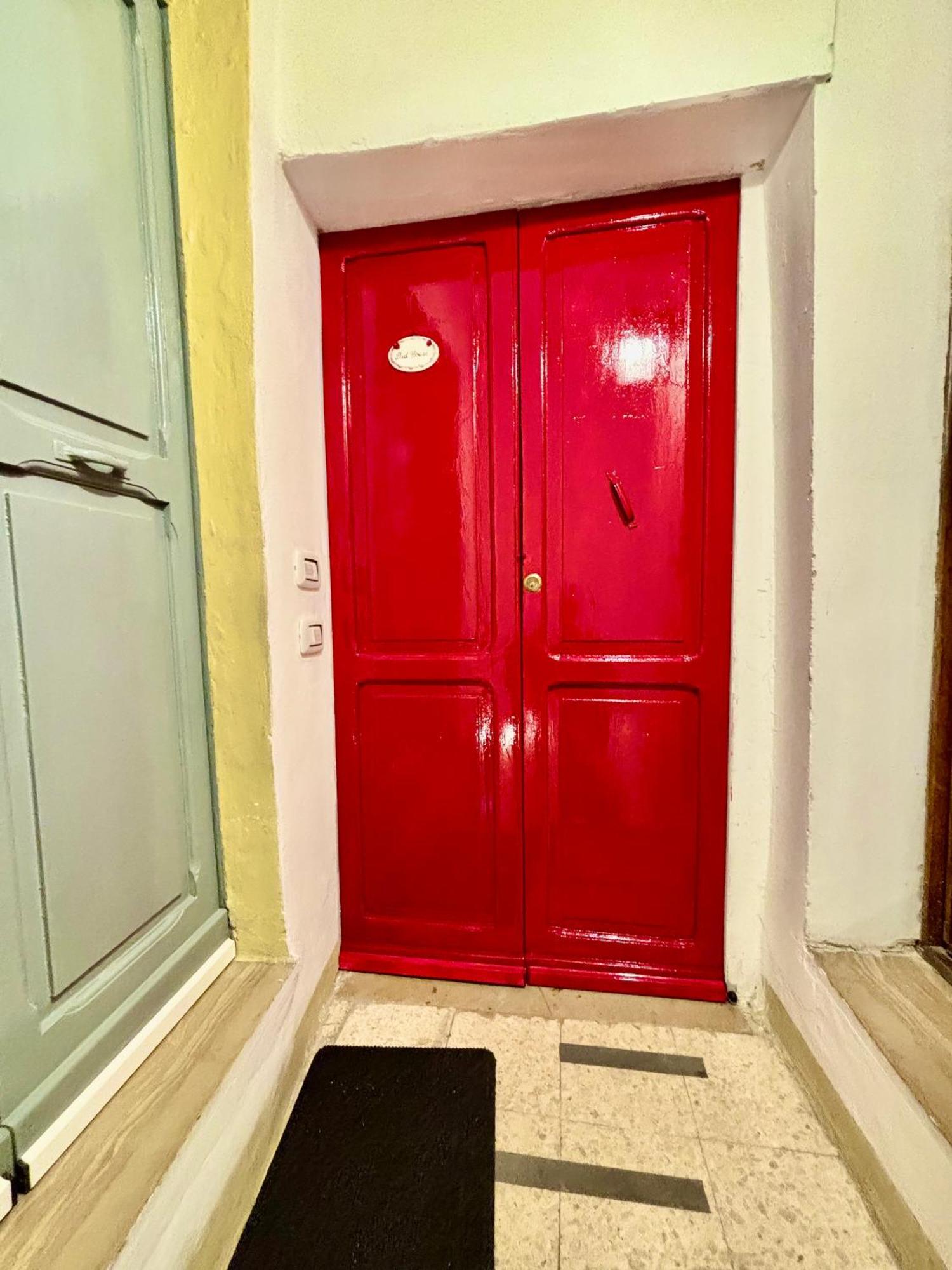 شقة Red House غوبيو المظهر الخارجي الصورة